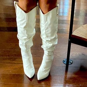 7.5 SIZE CREAMED COLORED COWBOY STYLE BOOT